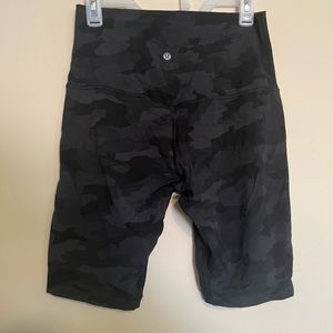 lululemon athletica Align leggings 10” size 10 in color Camo Deep Coal Multi